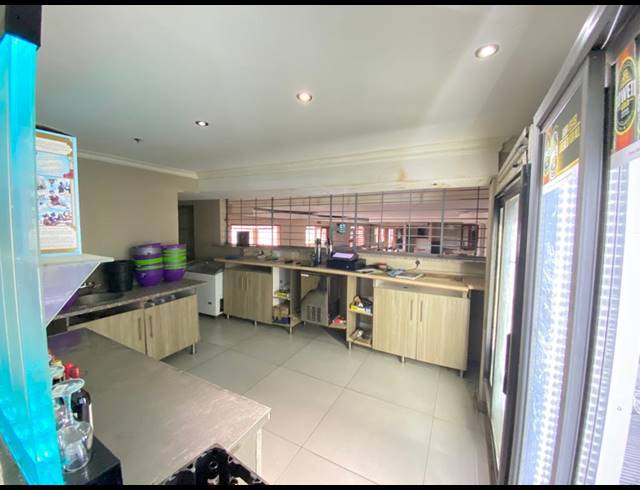 243M² BUSINESS FOR SALE IN KANYAMAZANE
